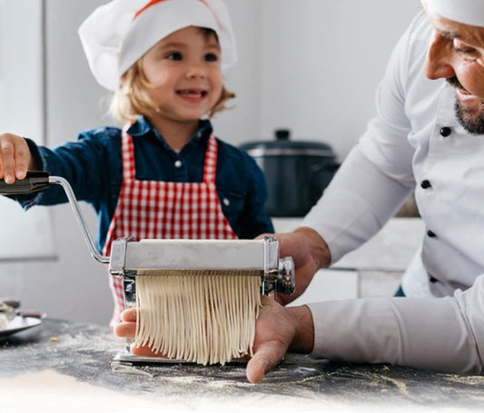 Bavne Pasta Maker Machine, 7 Thickness Settings Dough Roller Stainless Steel Pasta Maker with 2 Blades Noodle Cutter, Manual Rolling Noodles Maker Crank 2 Widths Cutter for Spaghetti Fettuccine Lasagna